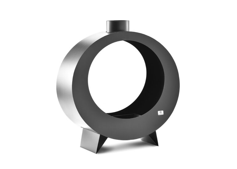 Przenośny kominek Nomlilo na białym tle - zdjęcie wykonane w studio fotografii produktowej w warmińsko-mazurskim