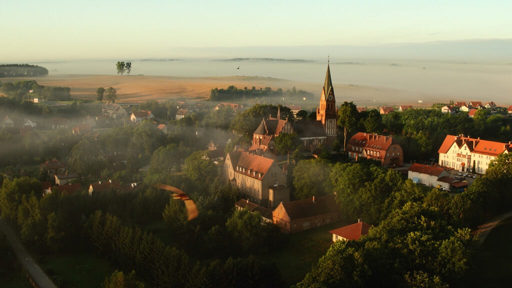 Drone showreel Gietrzwałd po koloryzacji